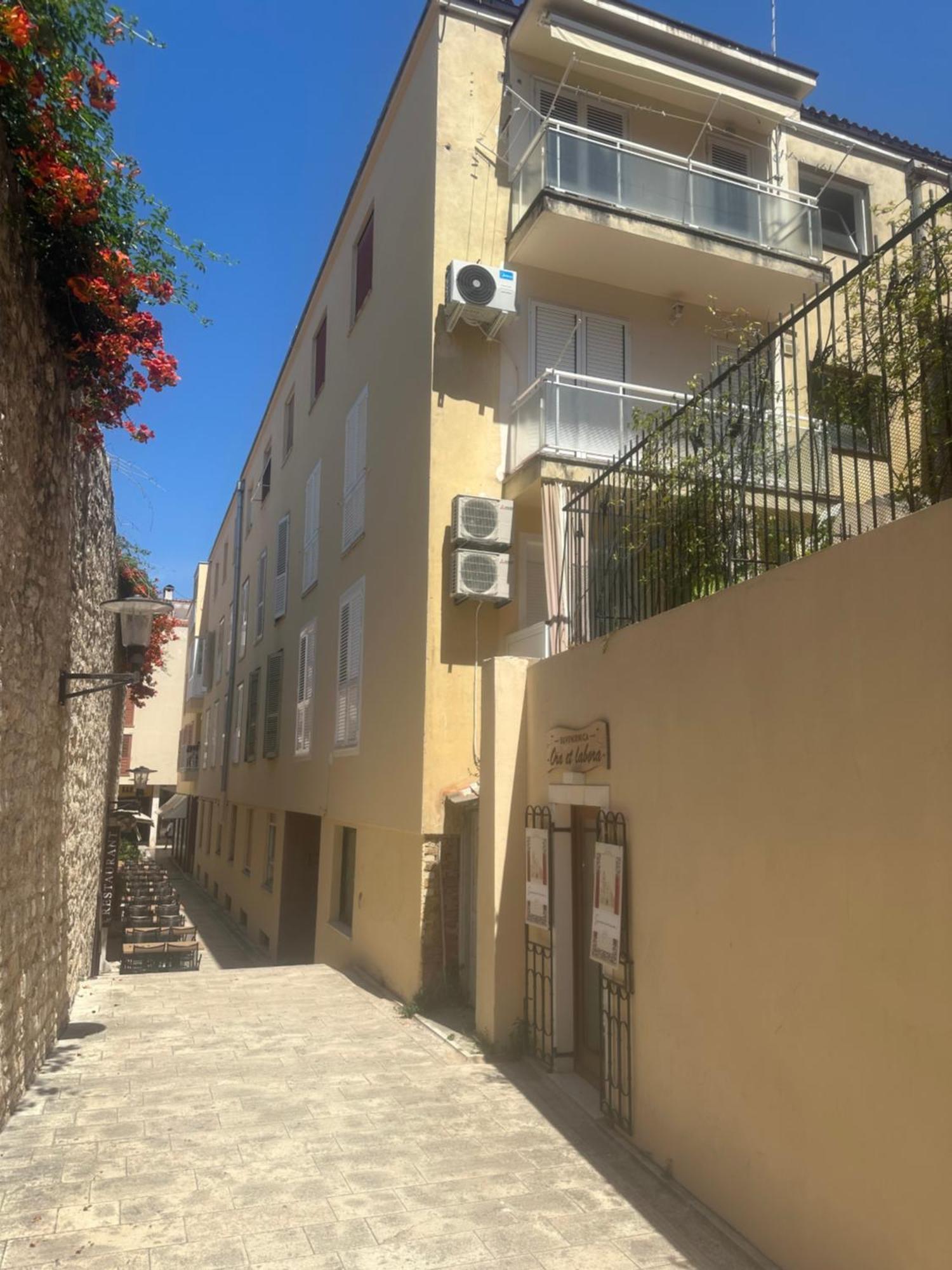 Amaro Luxury Room & Studio Apartman With Balcony Zadar Extérieur photo